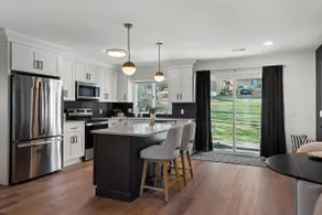 Top-Rated Premier Modern Getaway - Image 2