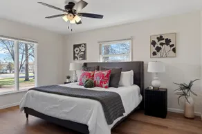 Top-Rated Premier Modern Getaway - Image 3
