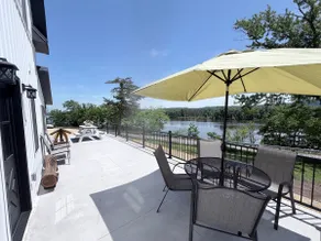 Eagles Landing River Front Rental on 5 Acres - Image 3
