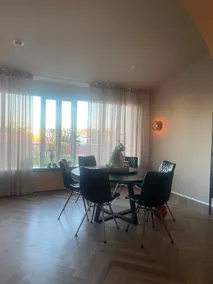 Spacious house 5 minutes from the airport - Image 2