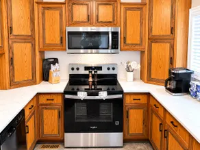 Stylish Stay in Memphis Fully Fenced-Pet Friendly - Image 4