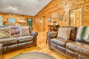 Deer Hollow Cabin Getaway - Image 5