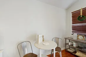 Charming Studio | Patio | Washer/Dryer - Image 4