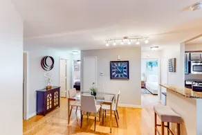 3BR 2nd-floor condo w/W/D, streaming, central AC - Image 4