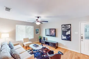 3BR 2nd-floor condo w/W/D, streaming, central AC - Image 2