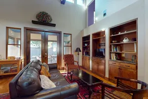 Charming 3BR w/ Balcony & Fire Pit - Image 4