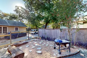 Charming 3BR w/ Balcony & Fire Pit - Image 2