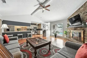 2 Adjacent Houses + Pool · Sleeps 22 · Group Stay - Image 3