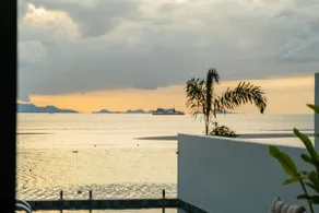 Oliver 4 - wake up on the beach with private pool - Image 5