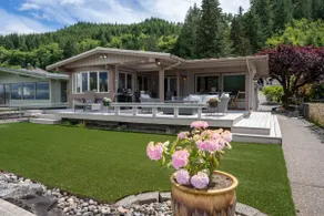 Private Beachfront Retreat with Mountain Views - Image 2