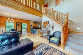 Red Roof Retreat - Image 4