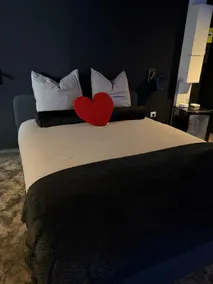 Loft with Movie Theater & Private Spa - Image 4