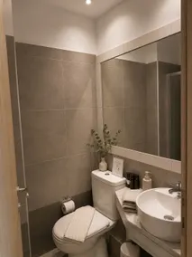Island Central • Clean & Bright - Image 5