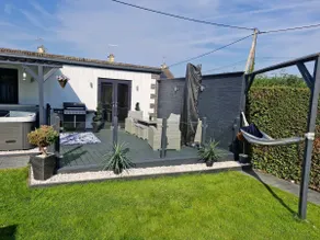 Gym - Hot tub - Sauna - Parking - - Sleeps 6 - Image 4