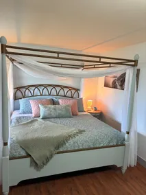 The Uncorked Orchard View Lake Country Escape - Image 5