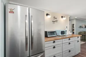 Walkable Five Points | Steam Shower | Garden Suite - Image 3