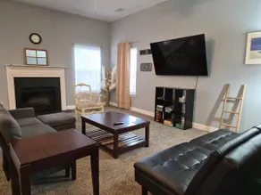 Big Yellow House - Image 3