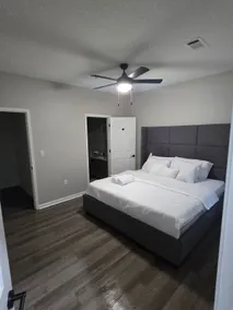 Elite Cozy Suites | Modern 2BR Retreat - Image 2