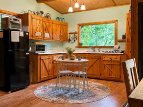 Private Farm Guesthouse Near Lookout Mtn - Image 3