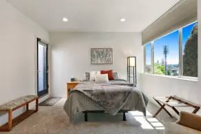 Bright & Cozy Seward Park 1BR w/Rooftop Patio + AC - Image 4
