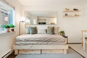 Cobblestone & Cocktails · Chic 1BHK Gastown Condo - Image 2