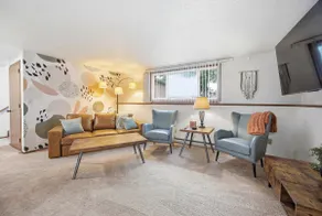 Family-friendly, king bed, 5 min to Fargodome - Image 2