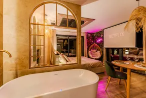 La Serenita, luxury suite with Jacuzzi - Image 5