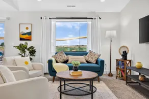 The Sunset Corner-4Bed, 2 Bath & A Fireplace Home - Image 4