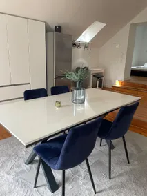 Beautiful top-floor apartment with sun terrace - Image 4