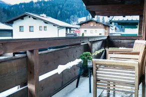 Spacious Alpine Apartment for 8 Guests - Image 3