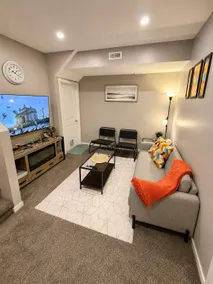 2 Bedroom Guest Suite - Near Airport - Image 5