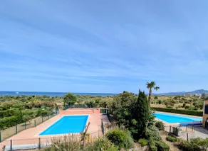 Sea view • Swimming pool and terrace • Beach 25 m - Image 2