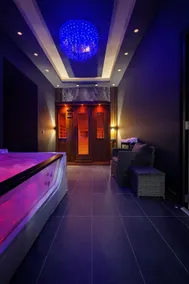 Royal Private Spa Suite - Image 4