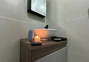 2 Bedrooms/king+matrimonial+single. Near MetroConst1917 - Image 5