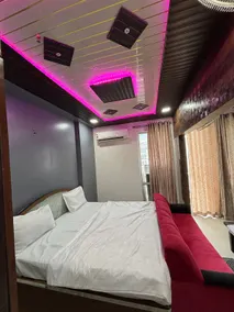 The Comfort Stay - Image 2