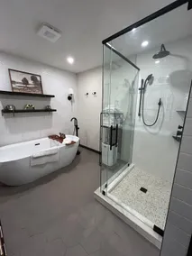 Sleeps 12 - Private 7-Acre Lake - Fishing- Hot Tub - Image 4