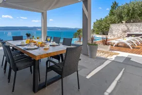 NOVO! VILLA HRID Luxuosa villa à beira-mar, jacuzzi, piscina infinita com massagem - Image 5