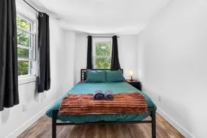 North London Gem | 7 Beds | BBQ/Gym | Sleeps 11 - Image 4