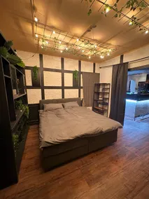 Sleeping in the pub – hot tub & home theater - Image 4