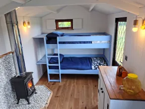 Edgemoor Cabin Relax and unwind in comfort. - Image 2