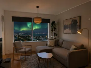 Best View of Reykjavik & Aurora. FREE Parking - Image 2