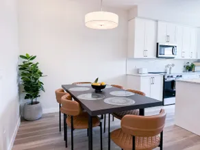 Luxury Townhouse - Sleeps 10 - Image 4