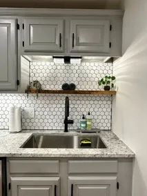 NEWLY Renovated 2BR/2BA Closest to the Clubhouse - Image 5