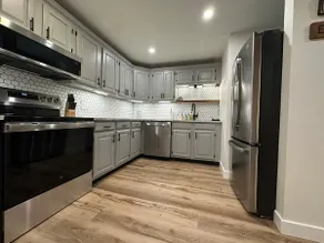 NEWLY Renovated 2BR/2BA Closest to the Clubhouse - Image 4