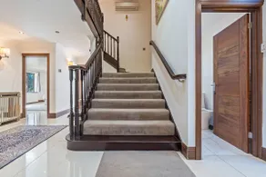 Bray - 6 Bedroom Detached Family House - Gated Parking for 6 cars, Sleeps 11, Bray, Maidenhead - Image 5