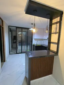 Apartment with Pool: 2 Bedrooms with Private Bathroom - Image 3