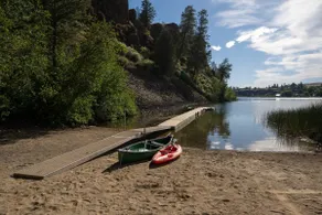 Rustic Lakefront Cabin Near Spokane - Image 4