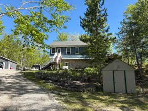 Lake house on 2.5 Acres with public boat launch - Image 4