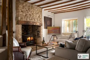 Charlotte's Cottage, a Charming Cotswolds Getaway - Image 3