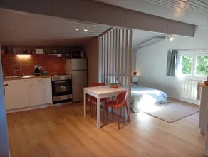 Air-conditioned accommodation, private terrace + garage - Image 3